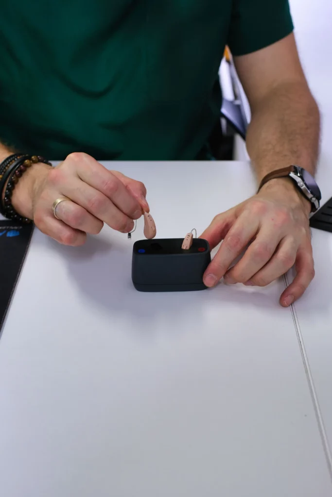 Centerton-aparaty sluchowe-ladowalne aparaty sluchowe